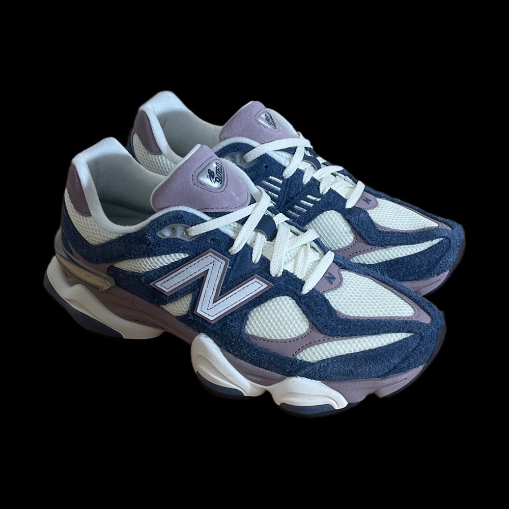 New Balance 9060 Unisex Sizing M/10.5 W/12 Navy Teal Cream White Sneaker *NEW